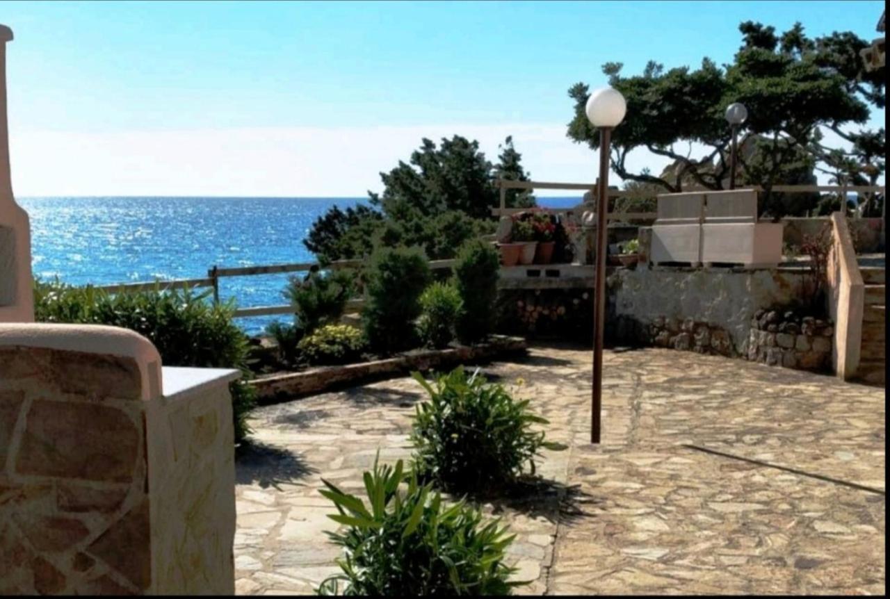 Villa Vera Trifamigliare Con Ingresso Diretto 20 Mt Al Mare Clima Wi-Fi Bbq カーラ・リベロット エクステリア 写真